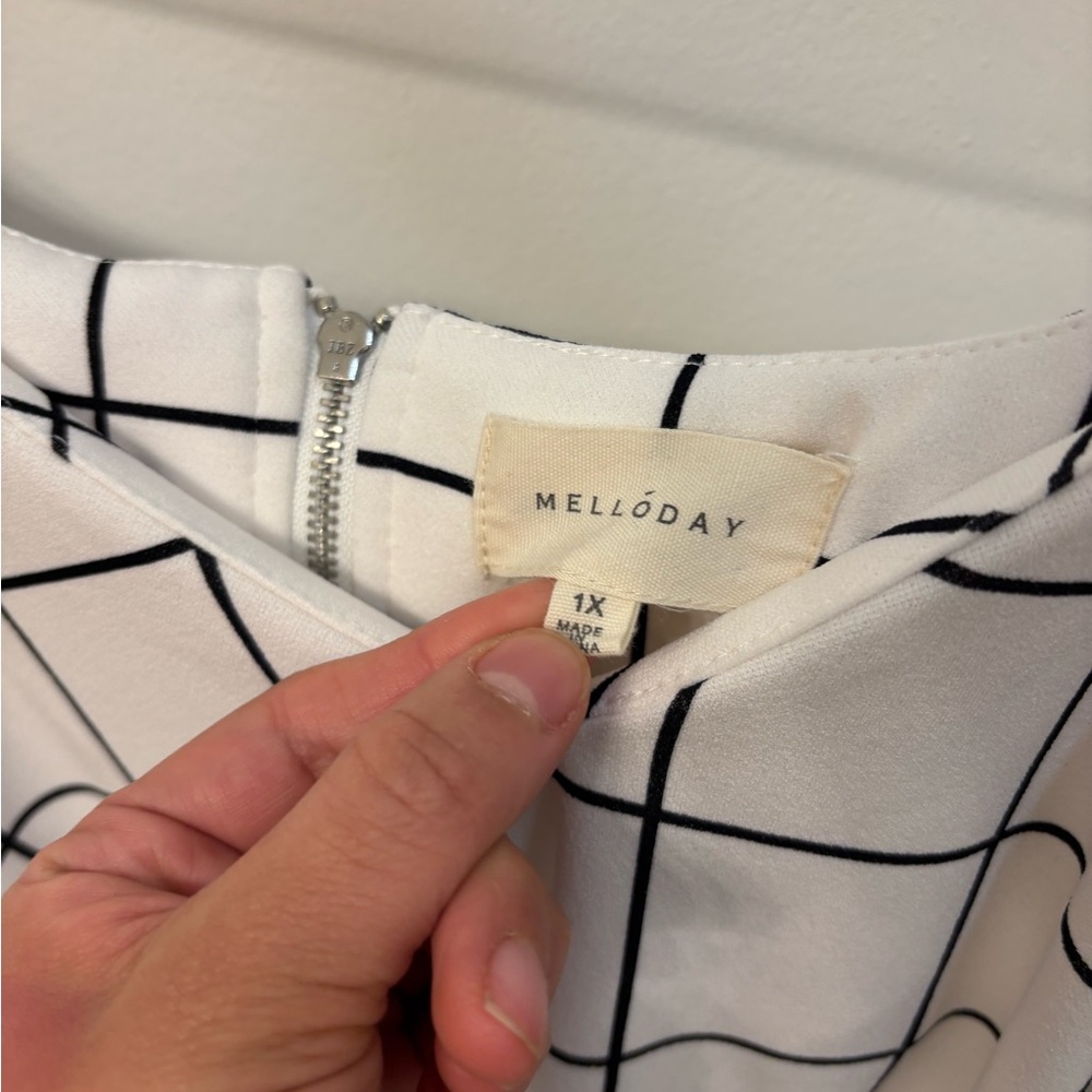 MELLODAY Checkered White and Black shirt